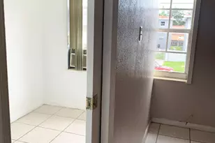 555 SW 16th Ave, Miami, FL 33135 - Photo 5