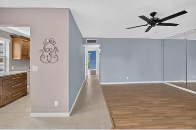 701 Burgundy O, Delray Beach, FL 33484 - Photo 5