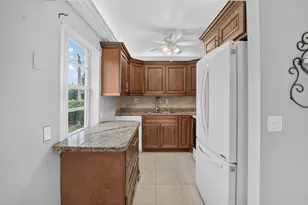 701 Burgundy O, Delray Beach, FL 33484 - Photo 9