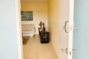 5300 Washington St, Hollywood, FL 33021 - Photo 5