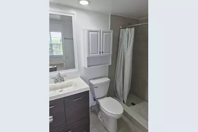 3050 N Palm Aire Drive #702, Pompano Beach, FL 33069 - Photo 9
