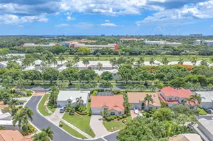 17194 Ventana Dr, Boca Raton, FL 33487 - Photo 5