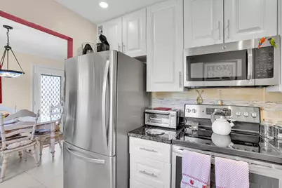 810 Burgundy Q, Delray Beach, FL 33484 - Photo 13