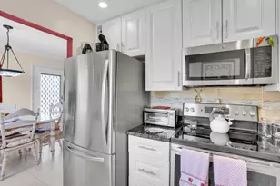 810 Burgundy Q, Delray Beach, FL 33484 - Photo 13