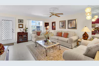 810 Burgundy Q, Delray Beach, FL 33484 - Photo 5