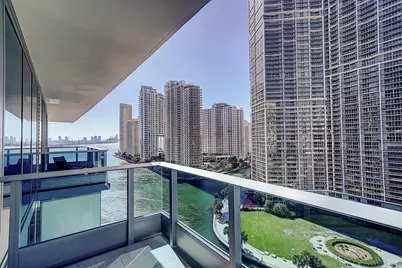 200 Biscayne Blvd Way #1408, Miami, FL 33131 - Photo 7