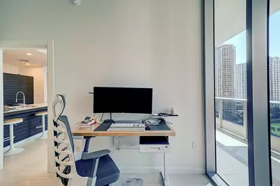 200 Biscayne Blvd Way #1408, Miami, FL 33131 - Photo 11