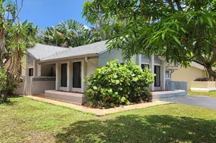 8421 SW 39th Ct, Davie, FL 33328 - Photo 3