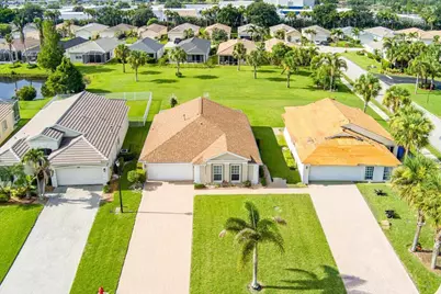 401 SW Lake Forest Way, Port Saint Lucie, FL 34986 - Photo 27