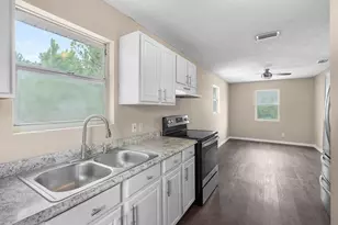 8525 101st Ct, Vero Beach, FL 32967 - Photo 23
