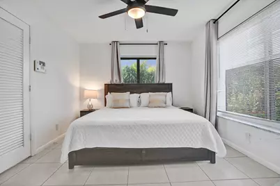 3672 NW 18th Avenue, Oakland Park, FL 33309 - Photo 21
