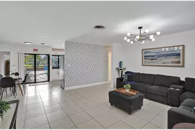 3672 NW 18th Avenue, Oakland Park, FL 33309 - Photo 11