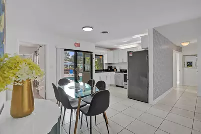 3672 NW 18th Avenue, Oakland Park, FL 33309 - Photo 13