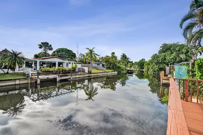 3672 NW 18th Avenue, Oakland Park, FL 33309 - Photo 3