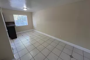 1370 NE 119th St, Miami, FL 33161 - Photo 3