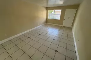 1370 NE 119th St, Miami, FL 33161 - Photo 5