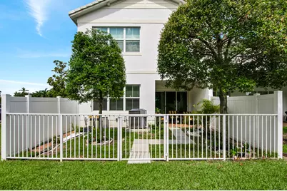 50 Palm Lane, Royal Palm Beach, FL 33411 - Photo 5
