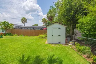 664 Vocelle Ave, Sebastian, FL 32958 - Photo 25