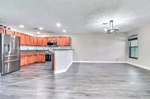 6427 Adriatic Way, West Palm Beach, FL 33413 - Photo 9