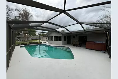 202 SW Crescent Avenue, Port Saint Lucie, FL 34984 - Photo 23