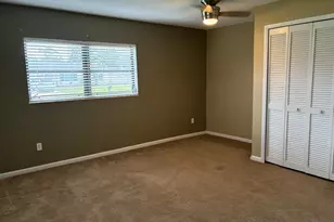202 SW Crescent Ave, Port Saint Lucie, FL 34984 - Photo 13