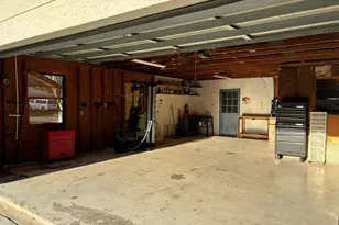 202 SW Crescent Ave, Port Saint Lucie, FL 34984 - Photo 33