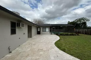 202 SW Crescent Ave, Port Saint Lucie, FL 34984 - Photo 27