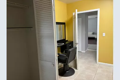 202 SW Crescent Avenue, Port Saint Lucie, FL 34984 - Photo 21