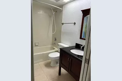 202 SW Crescent Avenue, Port Saint Lucie, FL 34984 - Photo 15