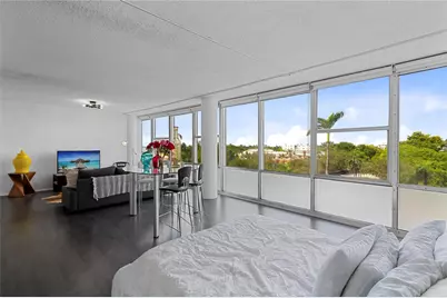 900 Bay Drive #303, Miami Beach, FL 33141 - Photo 1