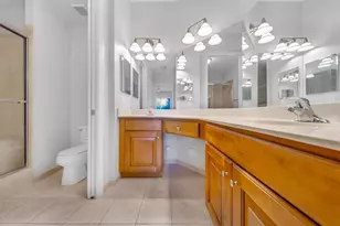 3500 Oaks Clubhouse Dr, Pompano Beach, FL 33069 - Photo 9