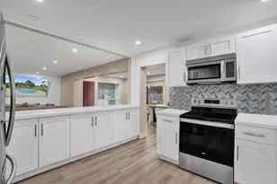 885 Azalea Ct, Plantation, FL 33317 - Photo 11