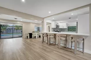 885 Azalea Ct, Plantation, FL 33317 - Photo 5