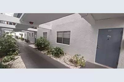 2998 E Sunrise Lakes Drive E #121, Sunrise, FL 33322 - Photo 3
