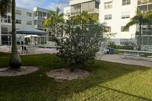2998 E Sunrise Lakes Dr E, Sunrise, FL 33322 - Photo 1