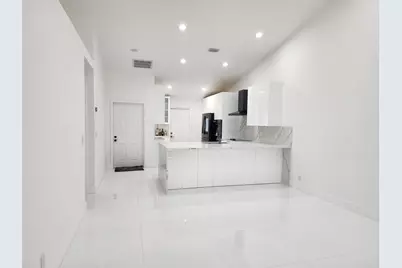 9020 NW 60th Street, Tamarac, FL 33321 - Photo 5