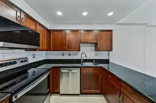 2900 NE 30th St, Fort Lauderdale, FL 33306 - Photo 13
