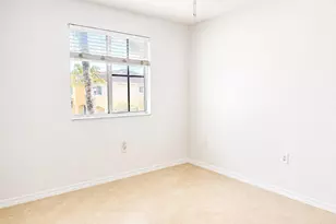 6007 SW 19th St, North Lauderdale, FL 33068 - Photo 9