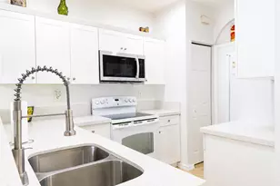 6007 SW 19th St, North Lauderdale, FL 33068 - Photo 3