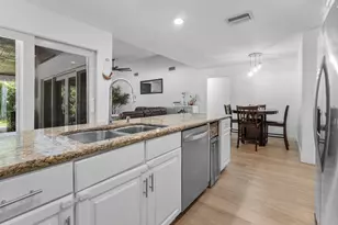 18329 Loxahatchee River Rd, Jupiter, FL 33458 - Photo 11