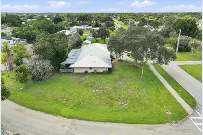 2381 SW Bayshore Boulevard, Port Saint Lucie, FL 34984 - Photo 19