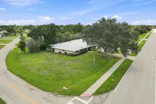 2381 SW Bayshore Blvd, Port Saint Lucie, FL 34984 - Photo 3