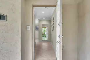 11 Forest Hills Ln, Boca Raton, FL 33431 - Photo 13
