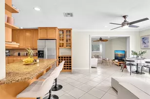 11 Forest Hills Ln, Boca Raton, FL 33431 - Photo 5