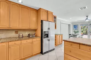 11 Forest Hills Ln, Boca Raton, FL 33431 - Photo 15