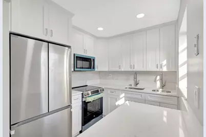 121 Bedford E, West Palm Beach, FL 33417 - Photo 9