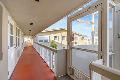 121 Bedford E, West Palm Beach, FL 33417 - Photo 3