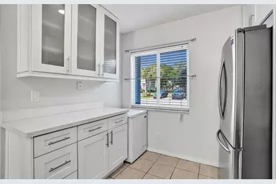 552 NW 208th Terrace, Pembroke Pines, FL 33029 - Photo 5