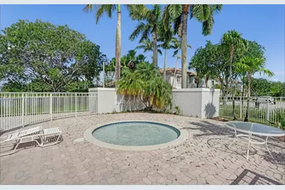 552 NW 208th Terrace, Pembroke Pines, FL 33029 - Photo 23