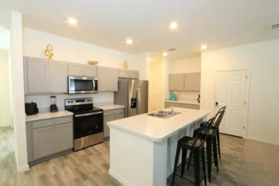 592 SW Dauphin Avenue, Port Saint Lucie, FL 34953 - Photo 13